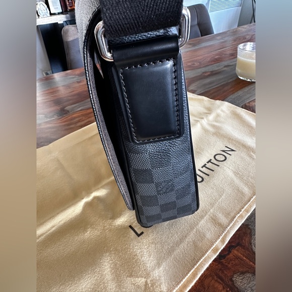 As new, District PM Damier graphite. Perfect condition as seen on the pictures. - Picture 8 of 11